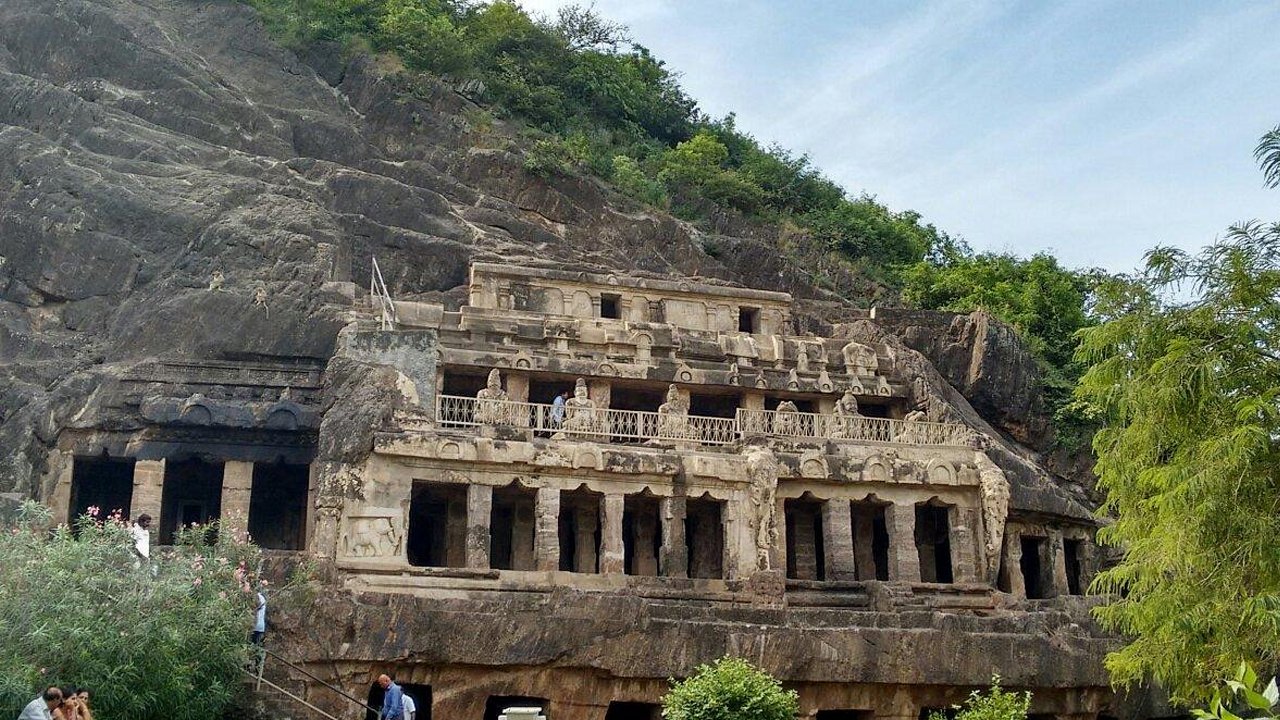 Undavalli Caves